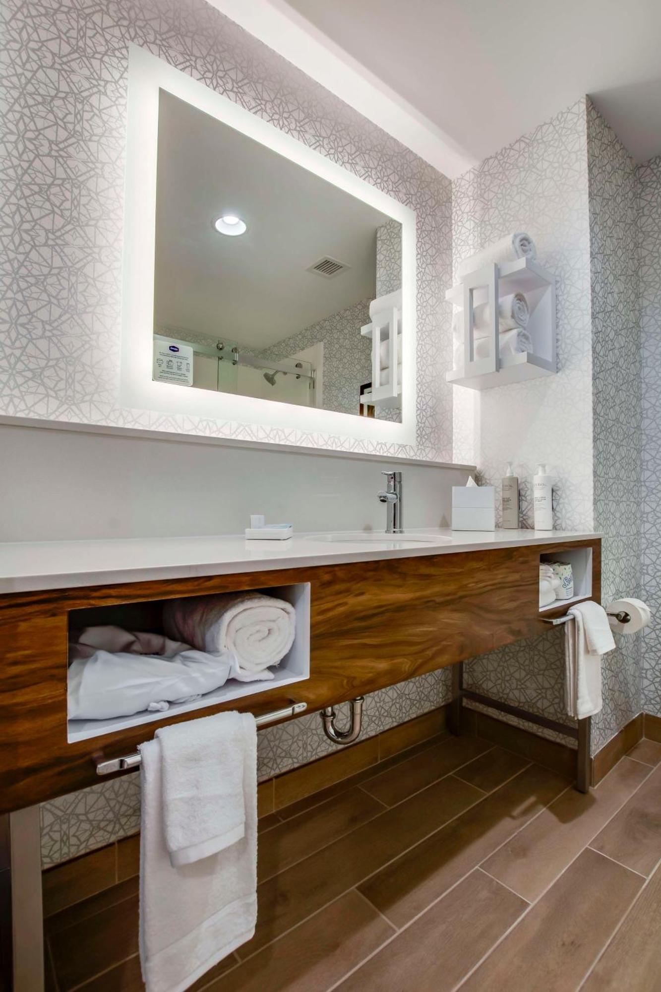 Hampton Inn & Suites By Hilton Louisville East Oxmoor Eksteriør bilde
