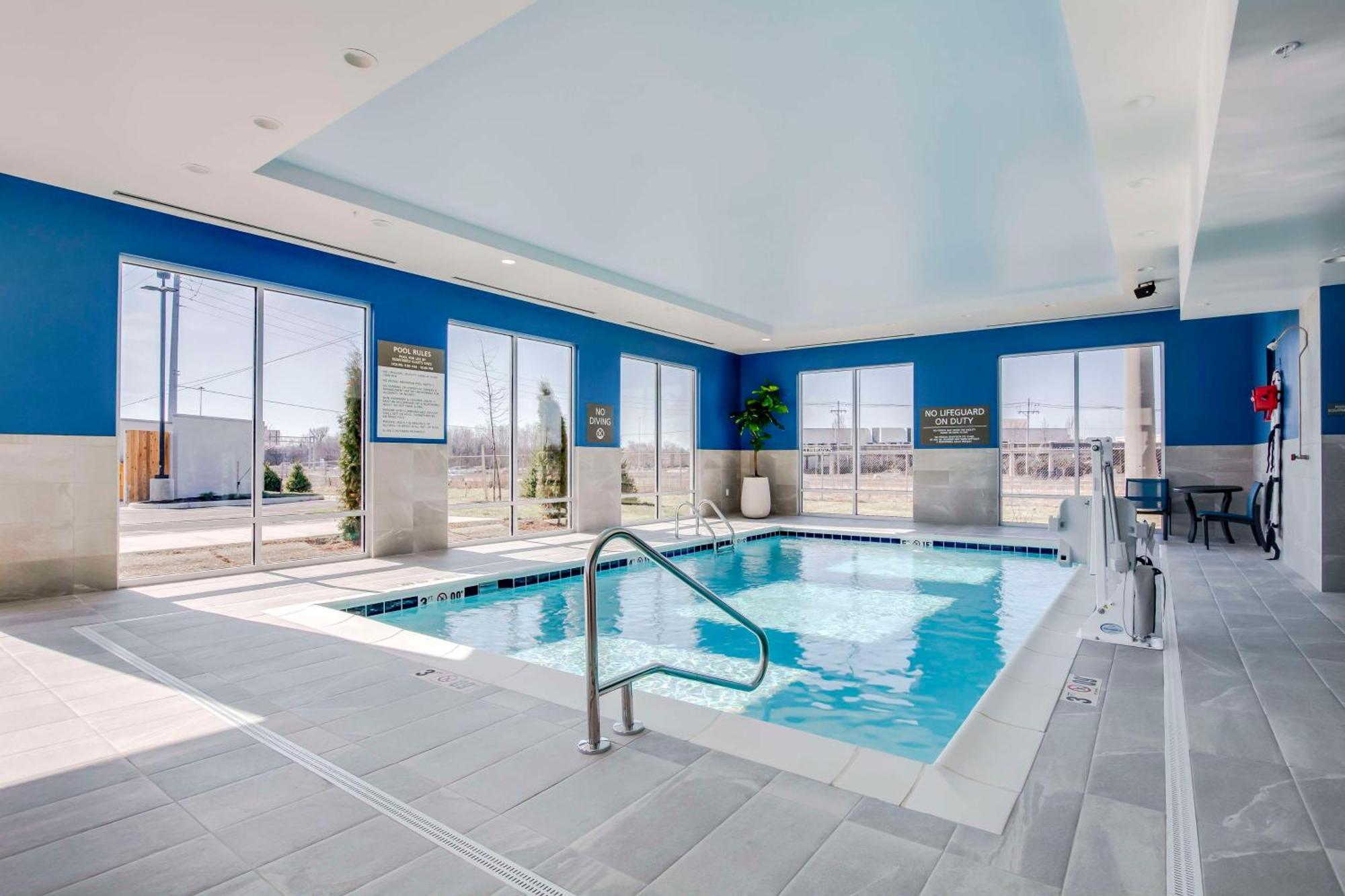 Hampton Inn & Suites By Hilton Louisville East Oxmoor Eksteriør bilde